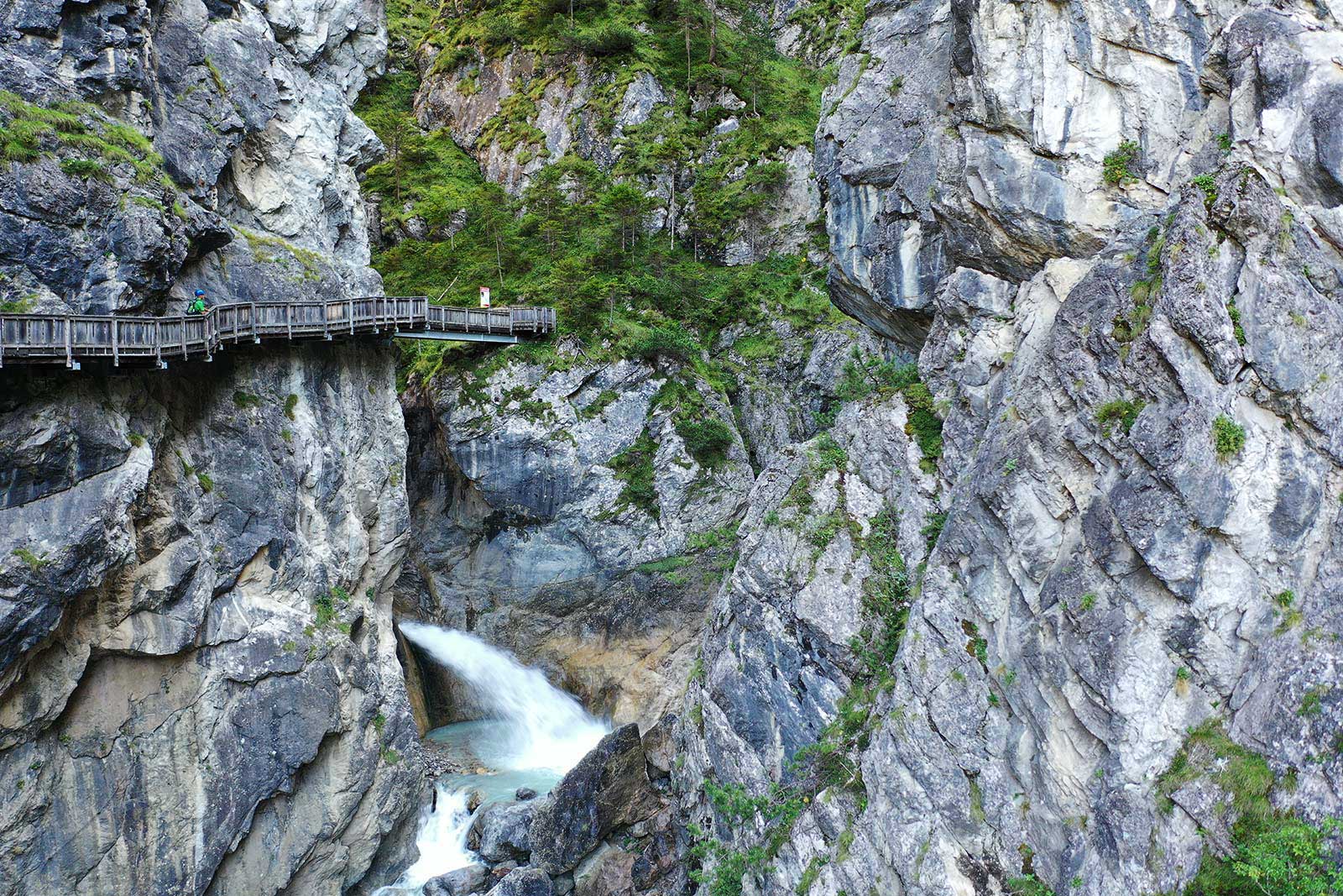 Drohnenaufnahmen Bergführer I Alpine Kompetenz